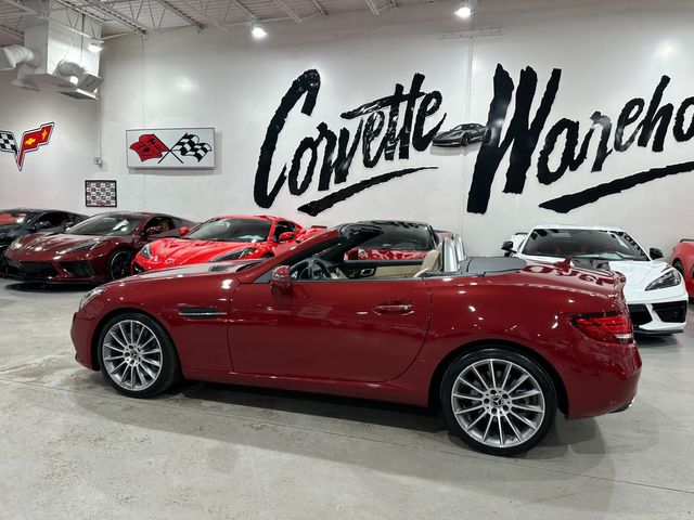 2020 Mercedes-Benz SLC 300 Roadster AMG Premium, Wood, Harmon Ambient 43k | Dallas, Texas | Corvette Warehouse 