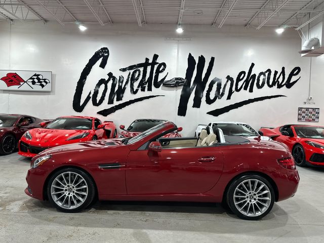 2020 Mercedes-Benz SLC 300 Roadster AMG Premium, Wood, Harmon Ambient 43k | Dallas, Texas | Corvette Warehouse 