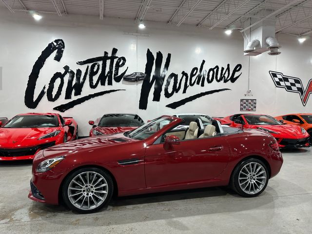 2020 Mercedes-Benz SLC 300 Roadster AMG Premium, Wood, Harmon Ambient 43k | Dallas, Texas | Corvette Warehouse 2020 Mercedes-Benz SLC 300 Roadster AMG Premium, Wood, Harmon Ambient 43k | Dallas, Texas | Corvette Warehouse