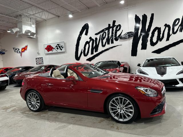 2020 Mercedes-Benz SLC 300 Roadster AMG Premium, Wood, Harmon Ambient 43k | Dallas, Texas | Corvette Warehouse 