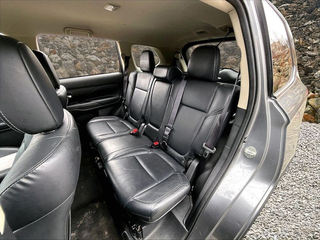 2020 Mitsubishi Outlander SE