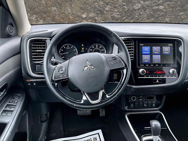 2020 Mitsubishi Outlander SE