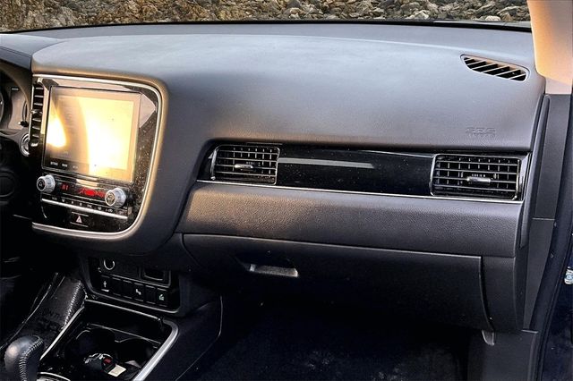 2020 Mitsubishi Outlander ES