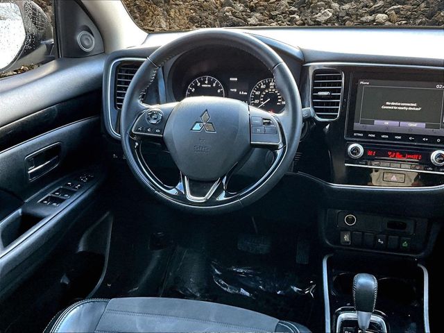 2020 Mitsubishi Outlander ES