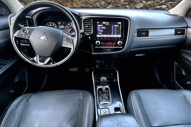 2020 Mitsubishi Outlander ES