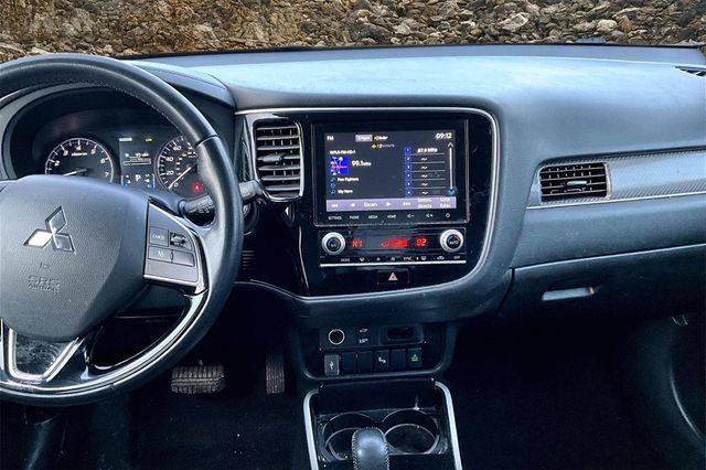 2020 Mitsubishi Outlander ES