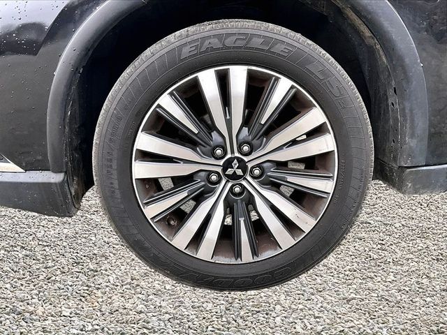 2020 Mitsubishi Outlander ES