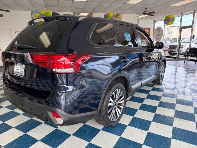 2020 Mitsubishi Outlander ES | Rome, GA | Knight's Car Store 2020 Mitsubishi Outlander ES | Rome, GA | Knight's Car Store