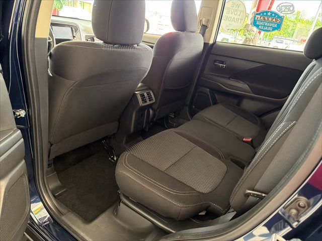 2020 Mitsubishi Outlander ES | Rome, GA | Knight's Car Store 2020 Mitsubishi Outlander ES | Rome, GA | Knight's Car Store