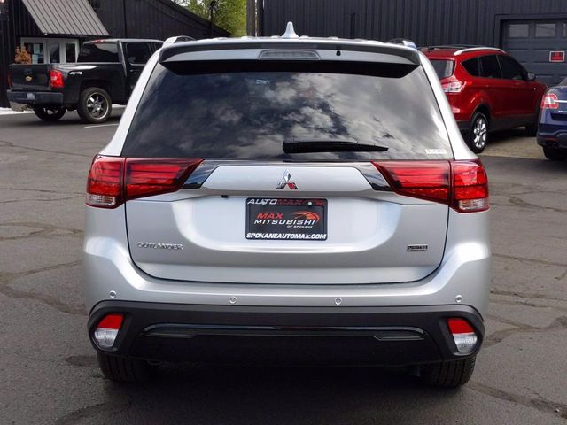 2020 Mitsubishi Outlander LE