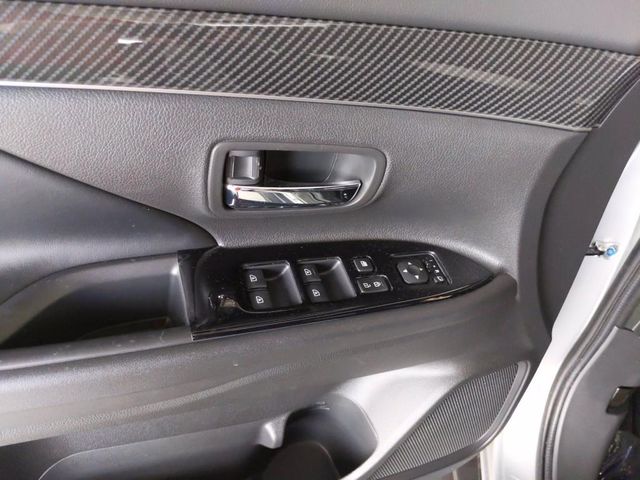 2020 Mitsubishi Outlander LE