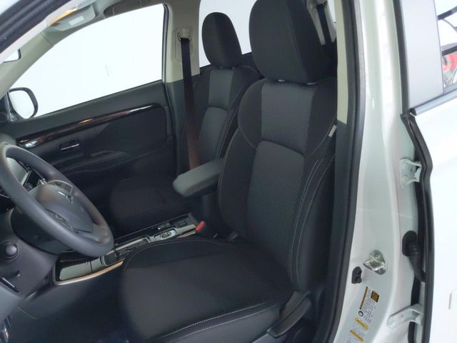 2020 Mitsubishi Outlander ES