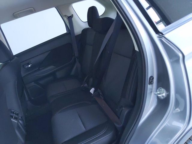 2020 Mitsubishi Outlander ES