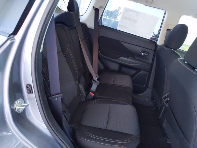 2020 Mitsubishi Outlander ES