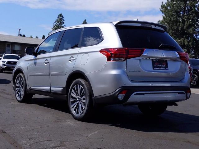 2020 Mitsubishi Outlander SE