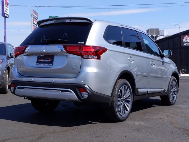 2020 Mitsubishi Outlander SE