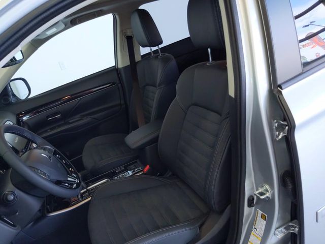 2020 Mitsubishi Outlander SE