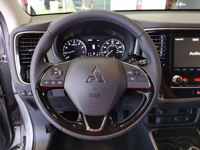 2020 Mitsubishi Outlander SE