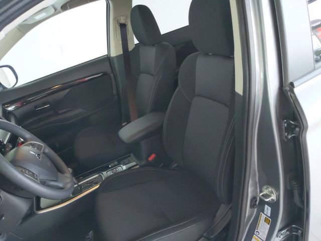 2020 Mitsubishi Outlander ES