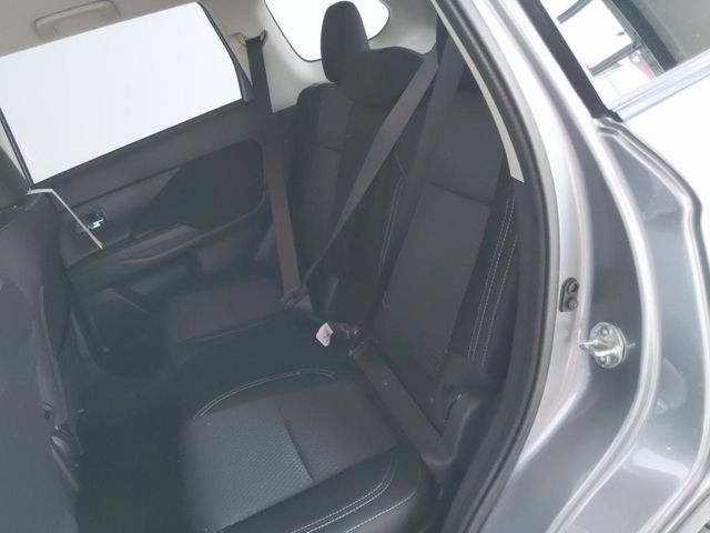 2020 Mitsubishi Outlander ES