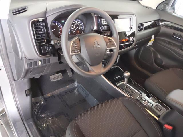 2020 Mitsubishi Outlander ES