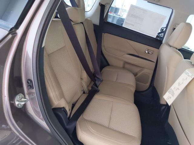 2020 Mitsubishi Outlander ES