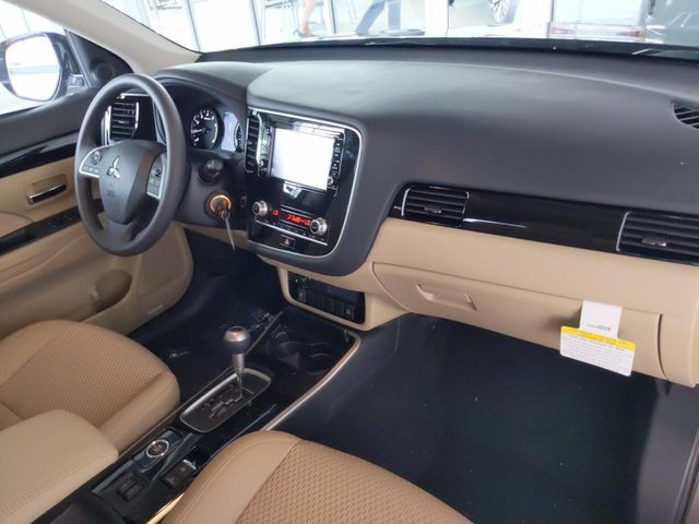 2020 Mitsubishi Outlander ES