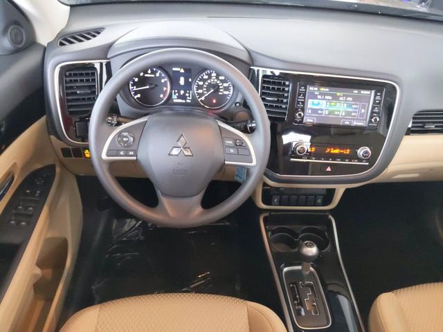 2020 Mitsubishi Outlander ES