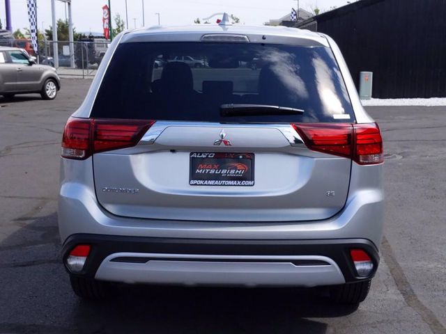 2020 Mitsubishi Outlander SE