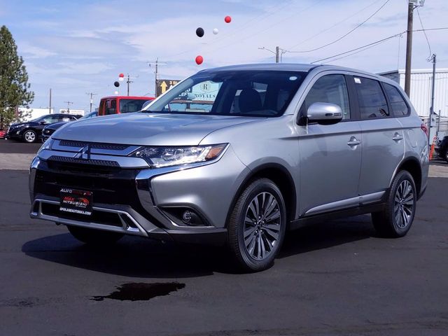 2020 Mitsubishi Outlander SE