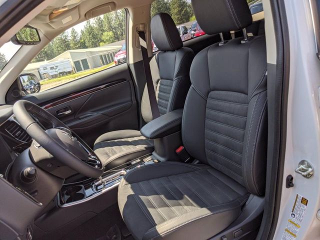 2020 Mitsubishi Outlander SE