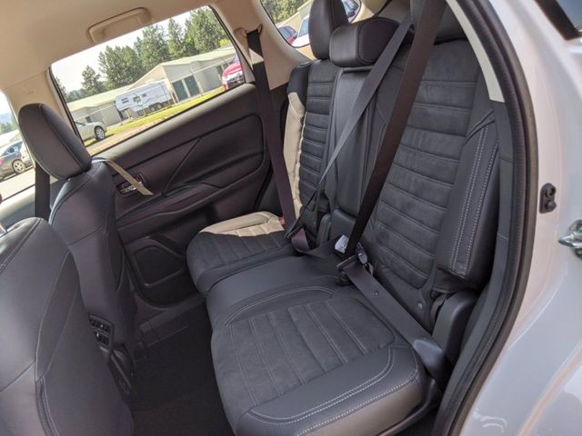 2020 Mitsubishi Outlander SE