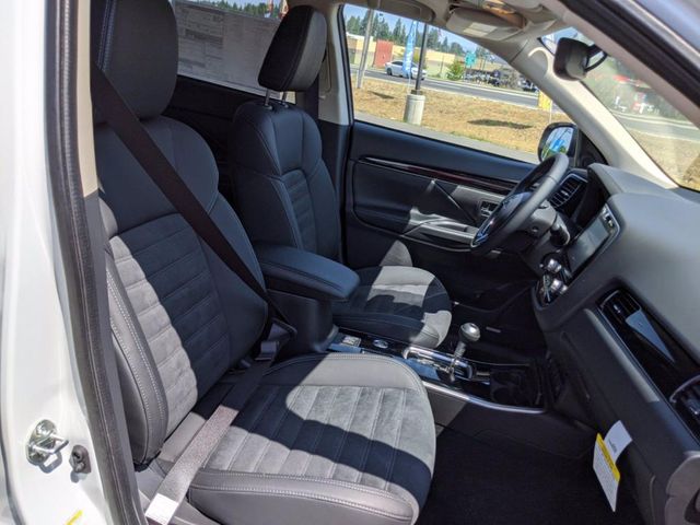 2020 Mitsubishi Outlander SE