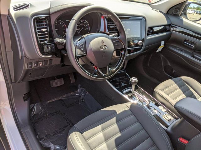 2020 Mitsubishi Outlander SE