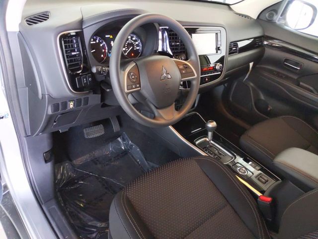 2020 Mitsubishi Outlander ES