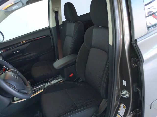 2020 Mitsubishi Outlander ES