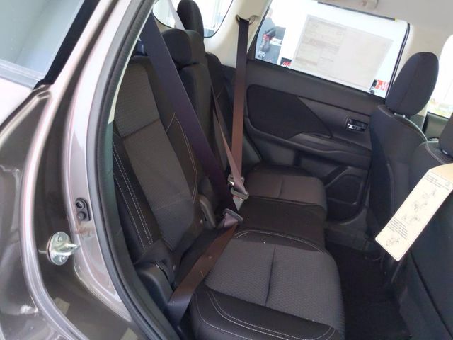 2020 Mitsubishi Outlander ES