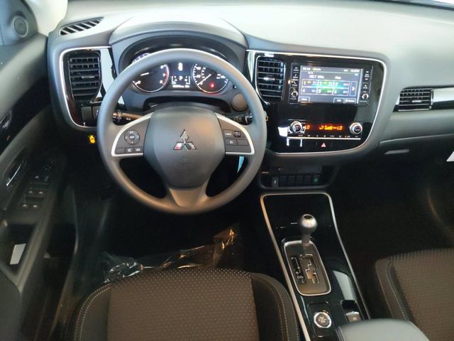 2020 Mitsubishi Outlander ES