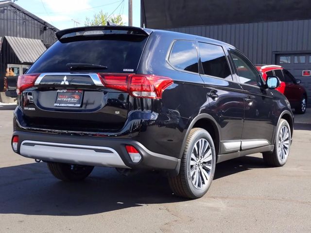 2020 Mitsubishi Outlander SE