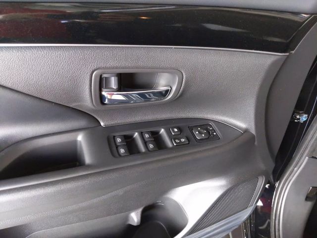 2020 Mitsubishi Outlander SE