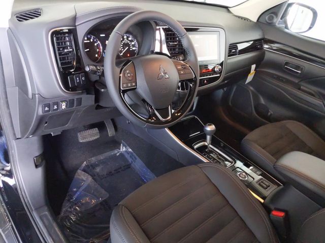 2020 Mitsubishi Outlander SE