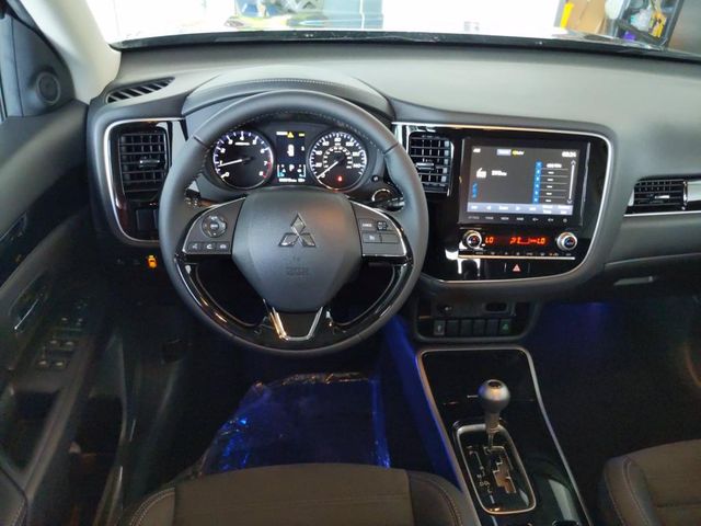 2020 Mitsubishi Outlander SE