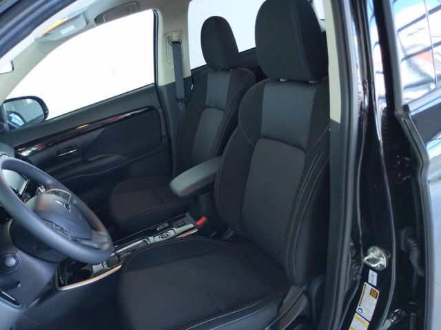 2020 Mitsubishi Outlander ES