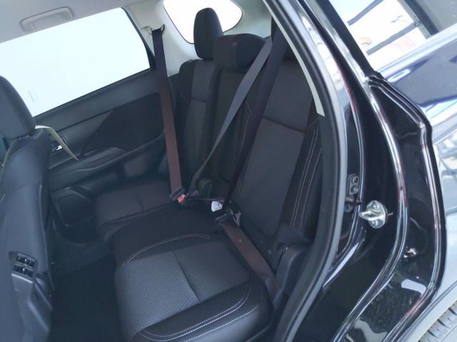 2020 Mitsubishi Outlander ES