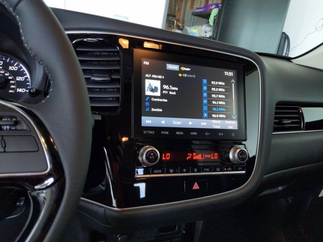 2020 Mitsubishi Outlander SE