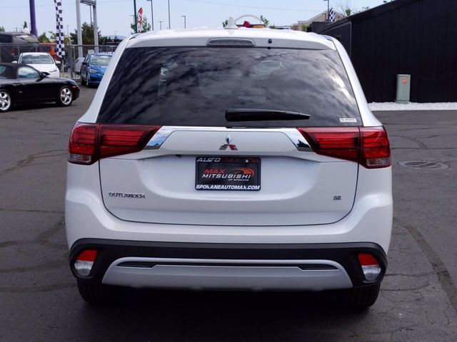 2020 Mitsubishi Outlander SE