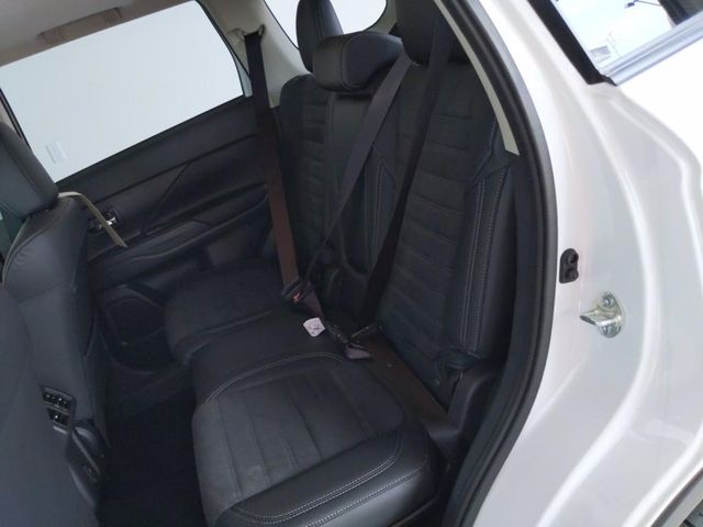 2020 Mitsubishi Outlander SE