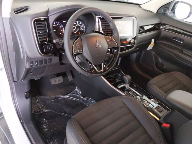 2020 Mitsubishi Outlander SE