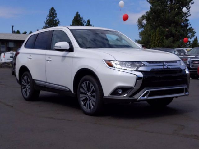 2020 Mitsubishi Outlander SE