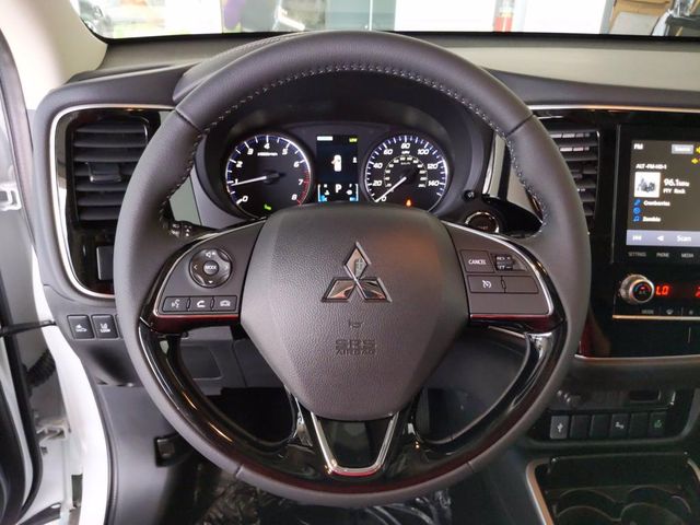 2020 Mitsubishi Outlander SE